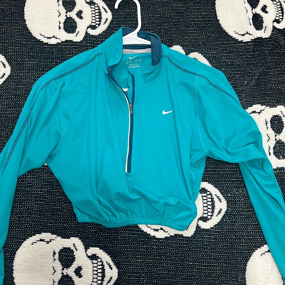 Cropped Nike Sweater